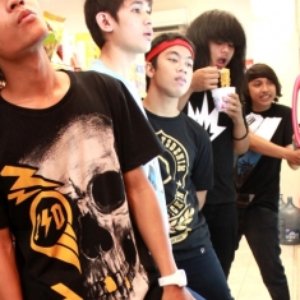 BOYS HATE SUMMER 的头像