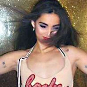 Avatar for Helen Calaça
