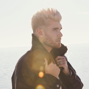 Colton Dixon