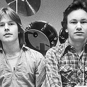 Fem Älgar I Ett Badkar 的头像