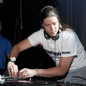 DJ Bonebreaker 的头像