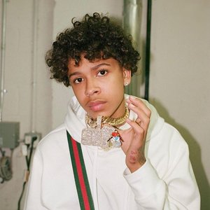 Luh Tyler 的头像