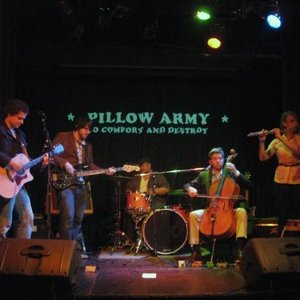 Pillow Army için avatar