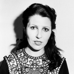 “Julia Elena Dávalos”的封面