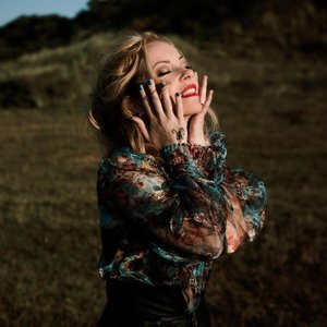 Anneke van Giersbergen 的头像