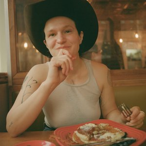 Avatar de Adrianne Lenker