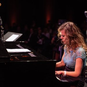 Kathrine Windfeld 的头像