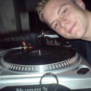DJ Grufy 的头像