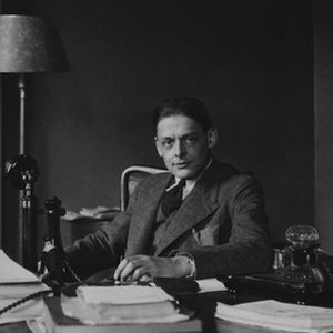 T. S. Eliot 的头像