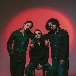 Uncle Wire 的头像