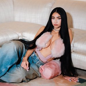 Paloma Mami 的头像