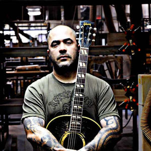 Aaron Lewis photo provided by Last.fm