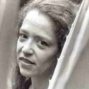 Alzira Espíndola 的头像