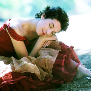 Dulce Pontes photo provided by Last.fm