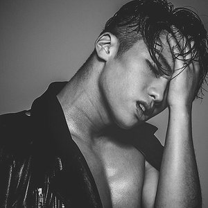 “바빌론”的封面