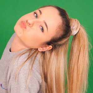 Camille LV 的头像