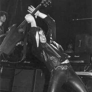 Riff photo provided by Last.fm