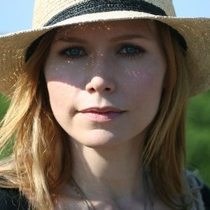 Nina Persson 的头像