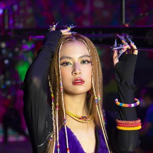 Hoàng Thuỳ Linh 的头像