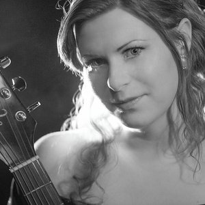 “Lindsay Robertson”的封面