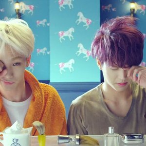 Imagem de '투하트 (우현 & 키)'