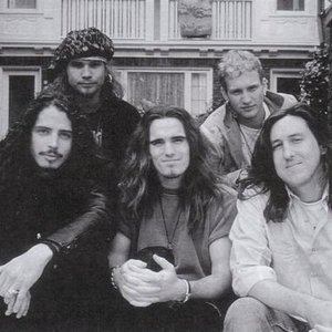 Alice in Chains/Alice Mudgarden/Chris Cornell/Mark Arm 的头像