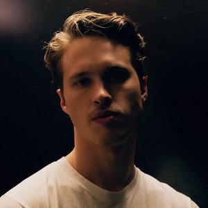 Ryan Beatty のアバター