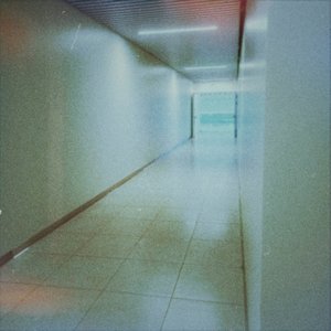 Thisholdingroom