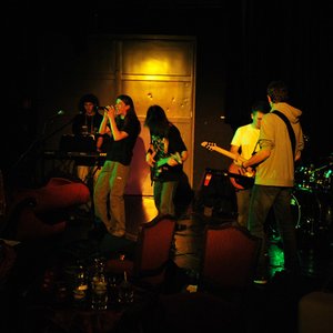 THE CRUNCHERS 的头像