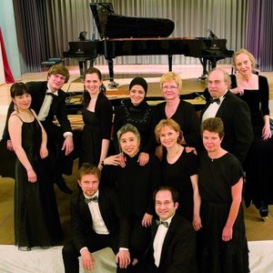 12 Pianists 的头像