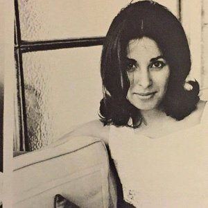Nagat El Saghira 的头像