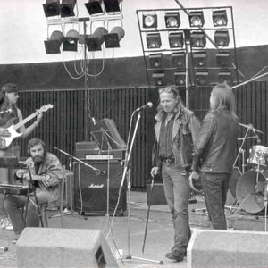 Umělá Hmota photo provided by Last.fm