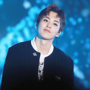 시우민 (XIUMIN) のアバター