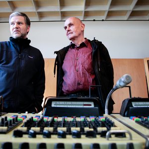 Lloyd Cole, Hans-Joachim Roedelius 的头像
