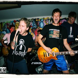 Young Ones 的头像