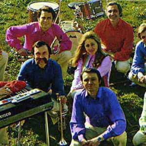 Самоцветы photo provided by Last.fm