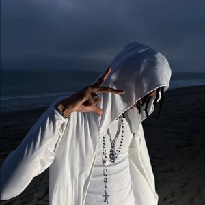 1300SAINT 的头像