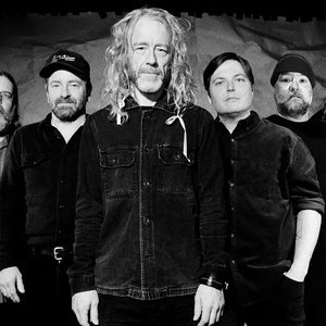 Alan Sparhawk with Trampled by Turtles 的头像