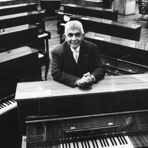 Julián Carrillo 的头像