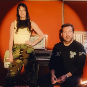 Kaitlyn Aurelia Smith & Joe Goddard 的头像