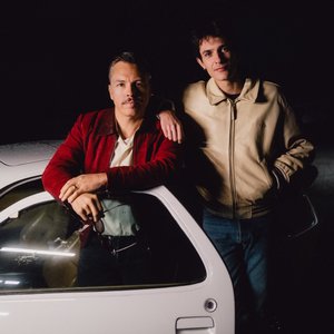 Purple Disco Machine, Kungs, Julian Perretta 的头像