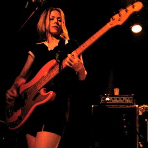 Britta Phillips のアバター