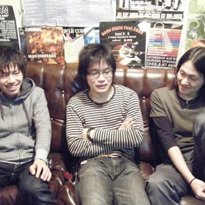 Naked 3 Minds 的头像