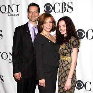 Alice Ripley, J. Robert Spencer & Jennifer Damiano のアバター