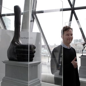 David Shrigley için avatar