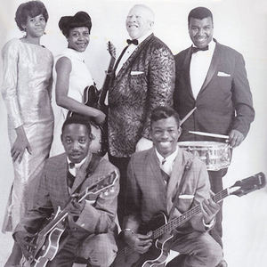 Dr. Feelgood & The Interns photo provided by Last.fm