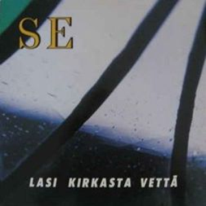Lasi kirkasta vettä cover