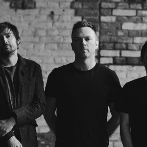 Pineapple Thief live