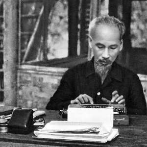 Hồ Chí Minh 的头像