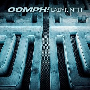 “Labyrinth”的封面